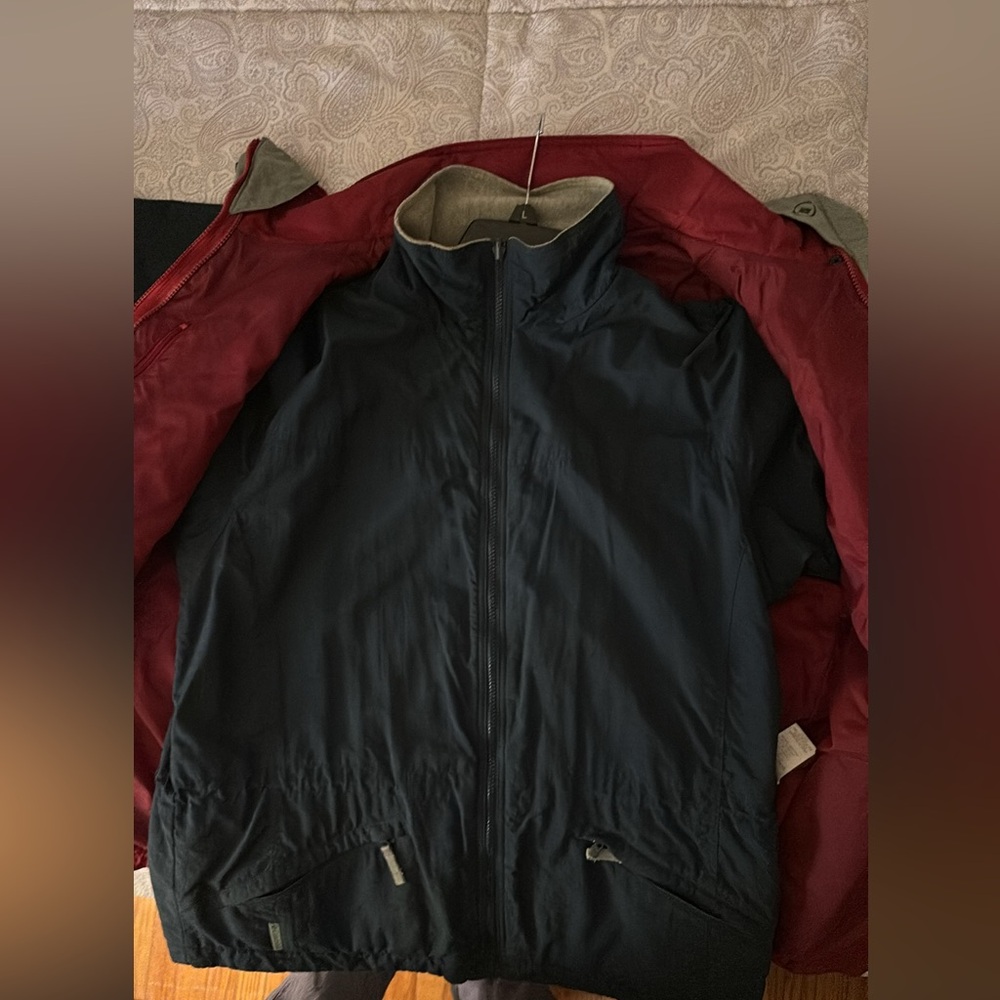 Women’s size large Columbia winter jacket maroon /navy blue /olive green
